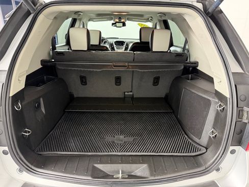 Used 2017 Chevrolet Equinox Premier w/ Enhanced Convenience Package AWD/4WD image 18