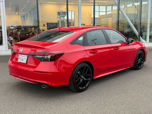 Used 2025 Honda Civic Sport image 9