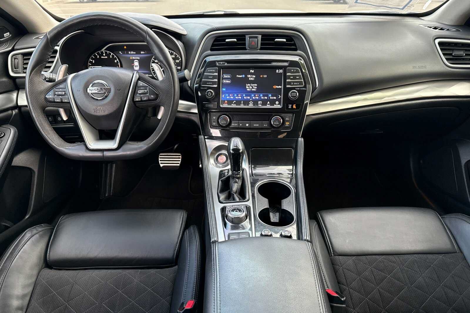 Used 2017 Nissan Maxima SR w/ Midnight Edition FWD image 13