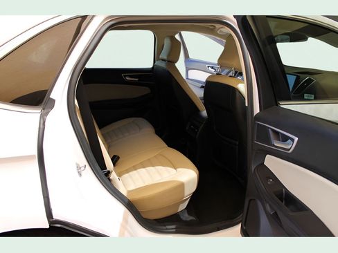 Used 2021 Ford Edge SEL image 15