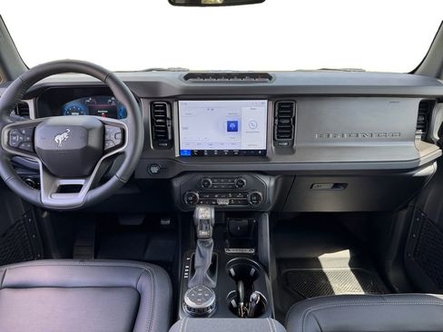 New 2025 Ford Bronco Badlands image 13