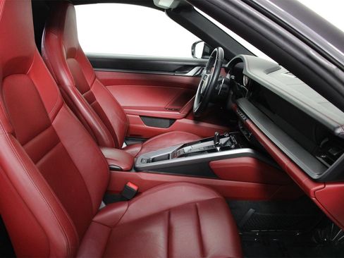 Used 2021 Porsche 911 Targa 4S image 30