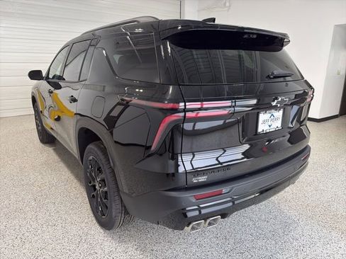 New 2026 Chevrolet Traverse LT w/ Midnight/Sport Edition FWD image 5