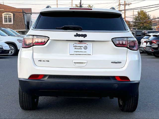 Used 2019 Jeep Compass Latitude w/ Popular Equipment Group AWD/4WD image 7