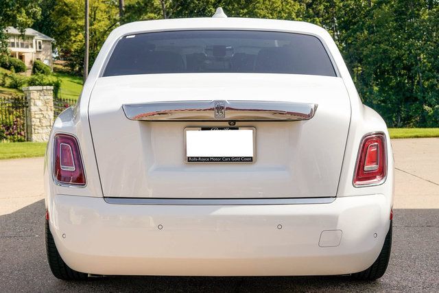 Used 2020 Rolls-Royce Phantom Sedan RWD image 7