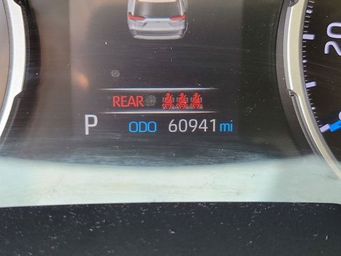 Used 2021 Toyota RAV4 XLE AWD/4WD image 22