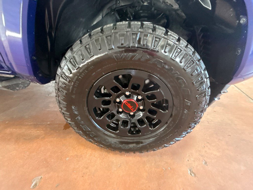 Used 2022 Toyota Tacoma TRD Sport AWD/4WD image 10