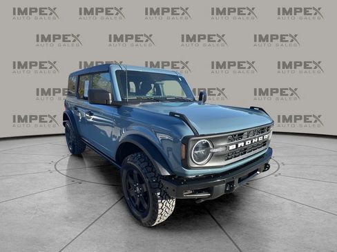 Used 2022 Ford Bronco Black Diamond image 7