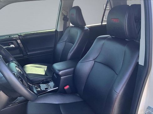 Used 2020 Toyota 4Runner Venture w/ Moonroof Package AWD/4WD image 24