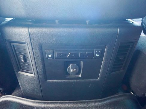 Used 2016 RAM 3500 Laramie image 35