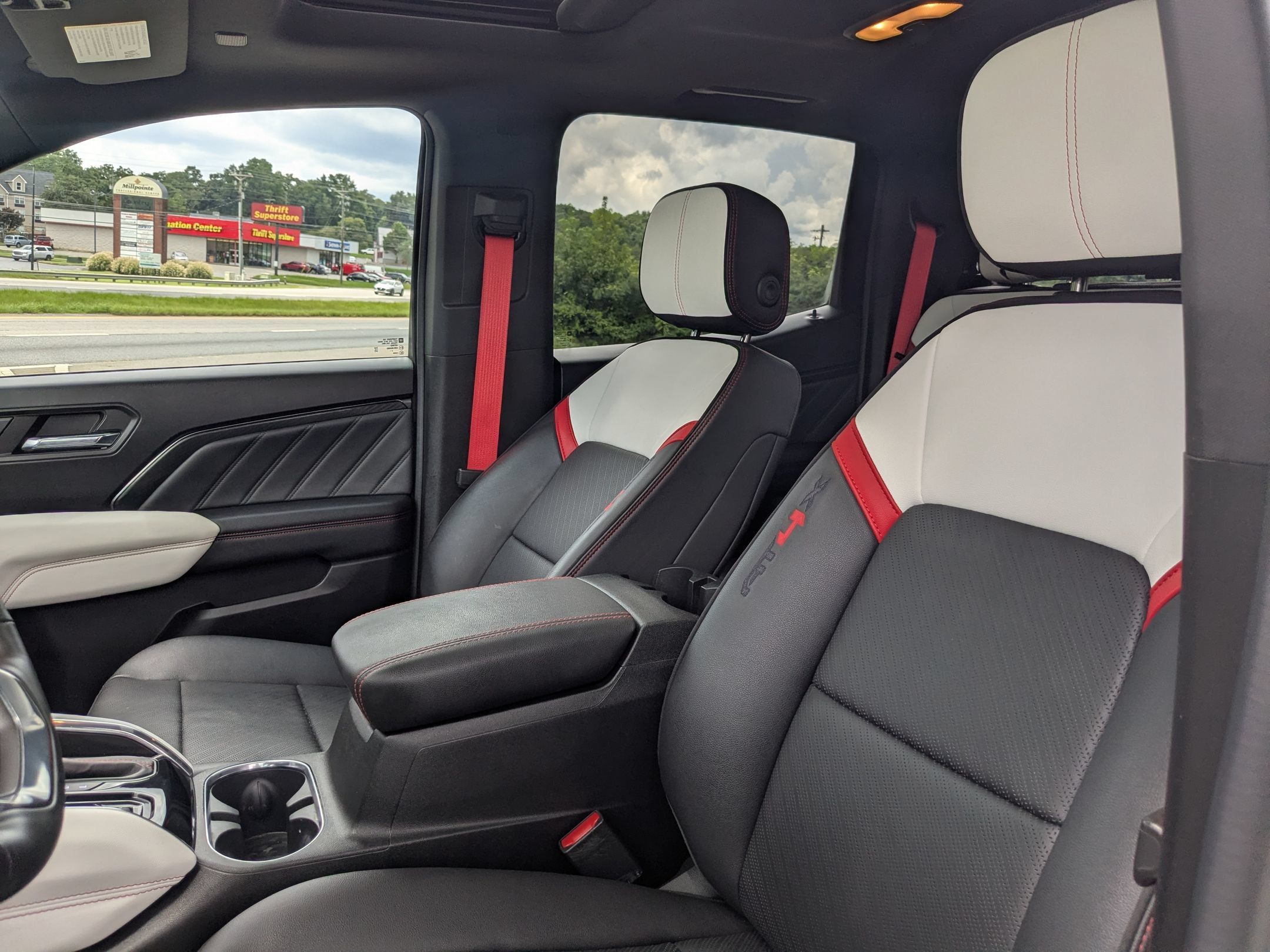 Used 2023 GMC Canyon AT4X w/ Edition 1 AWD/4WD image 14