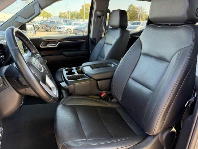 Used 2025 GMC Sierra 1500 SLT AWD/4WD image 22