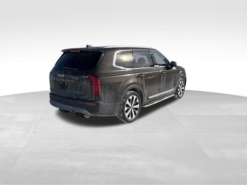 Used 2022 Kia Telluride EX w/ EX Premium Package image 5