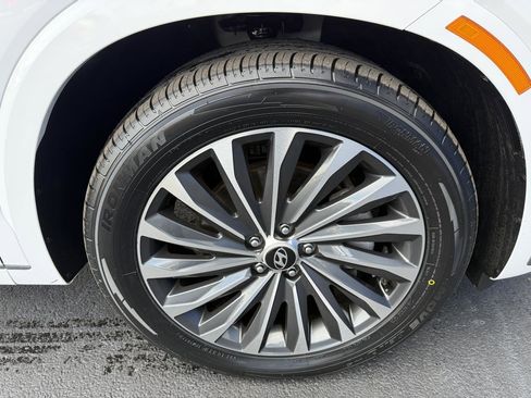 Used 2024 Hyundai Palisade Calligraphy image 31