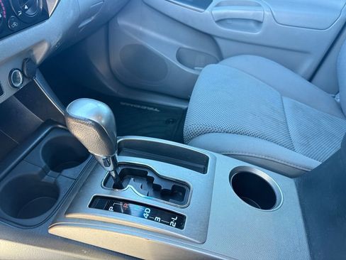 Used 2014 Toyota Tacoma 4x4 Double Cab image 26