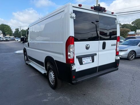 Used 2025 RAM ProMaster 2500 w/ U-Haul Equipment Group FWD image 5