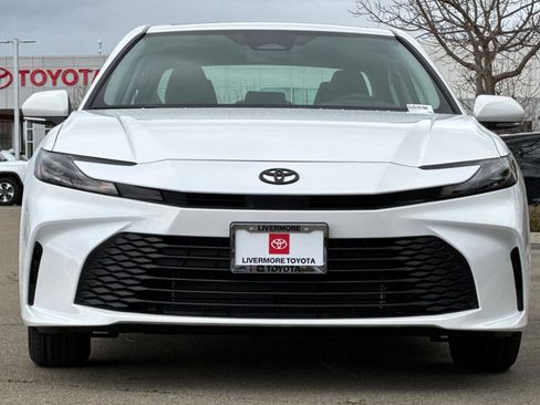 New 2025 Toyota Camry LE w/ Convenience Package FWD image 8
