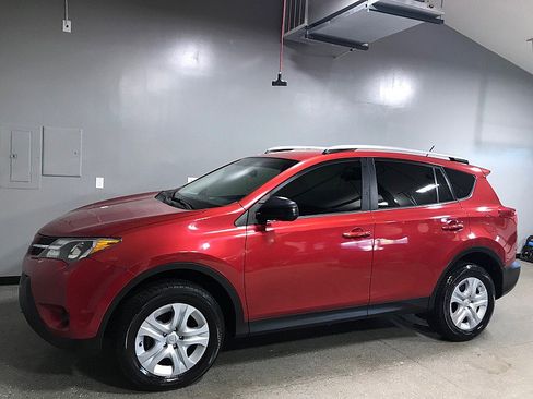 Used 2015 Toyota RAV4 LE FWD image 7