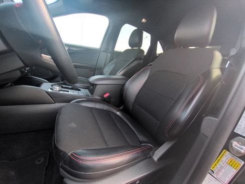 Used 2025 Ford Escape ST-Line AWD/4WD image 24