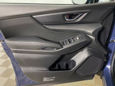 Used 2024 Subaru Ascent Premium w/ Convenience Package image 12