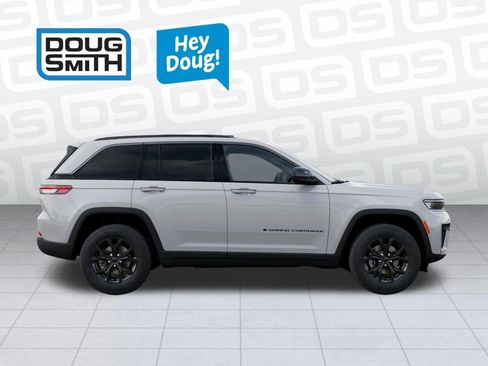 New 2026 Jeep Grand Cherokee Altitude AWD/4WD image 21