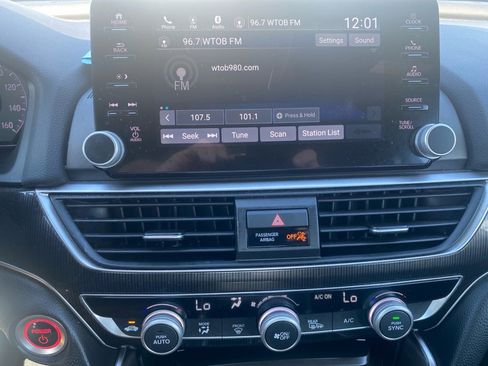 Used 2022 Honda Accord Sport image 19