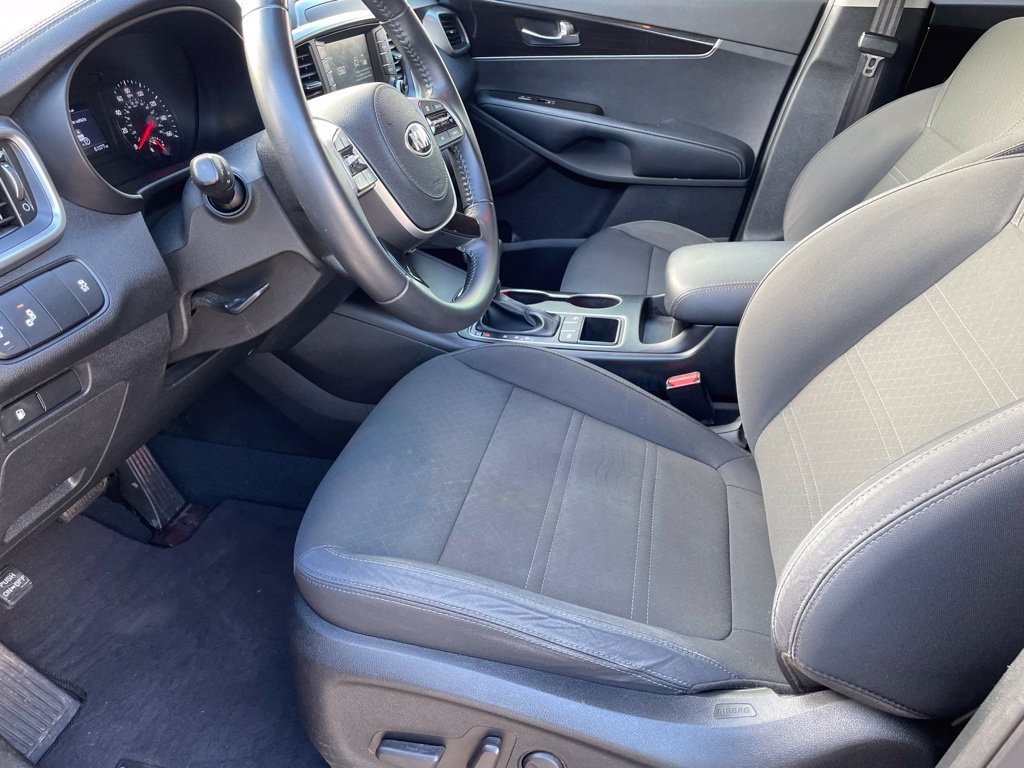 Used 2020 Kia Sorento S FWD image 9