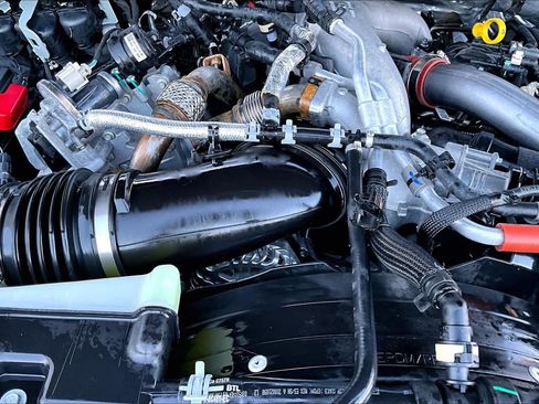 Used 2025 Ford F250 Platinum w/ Platinum Plus Package image 32