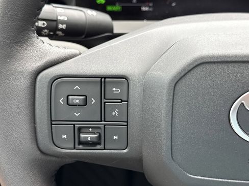 Used 2026 Toyota RAV4 SE w/ Weather Package FWD image 20