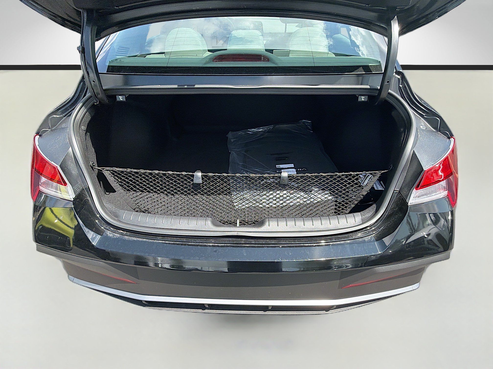 New 2026 Hyundai Elantra Sport FWD image 18