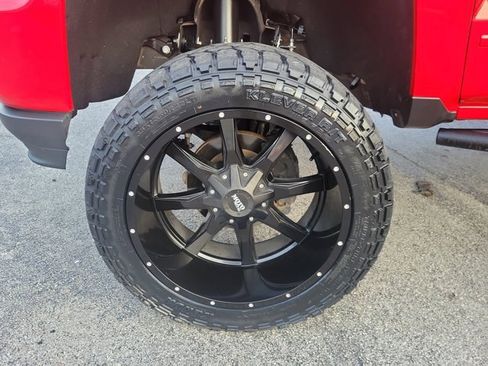 Used 2018 Chevrolet Silverado 1500 LT w/ All Star Edition image 8