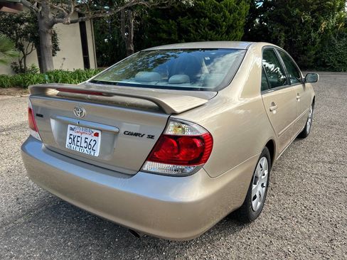 Used 2005 Toyota Camry SE FWD image 15