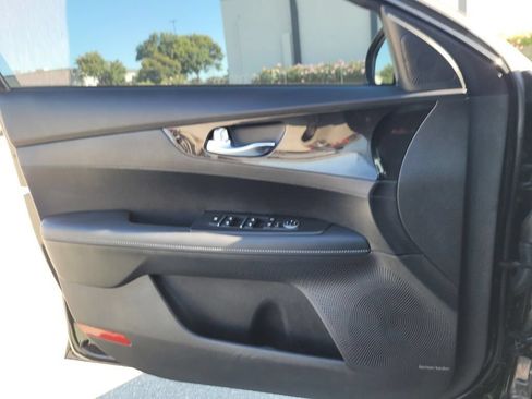 Used 2024 Kia Forte GT-Line w/ GT-Line Premium Package FWD image 29