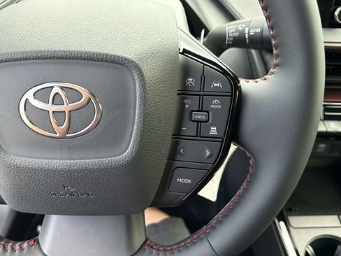 New 2026 Toyota Prius Plug-In Hybrid FWD image 22