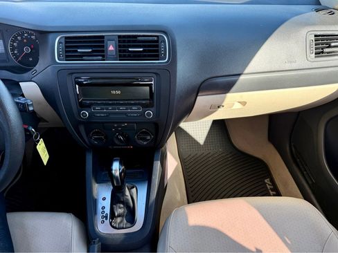 Used 2014 Volkswagen Jetta SE image 11
