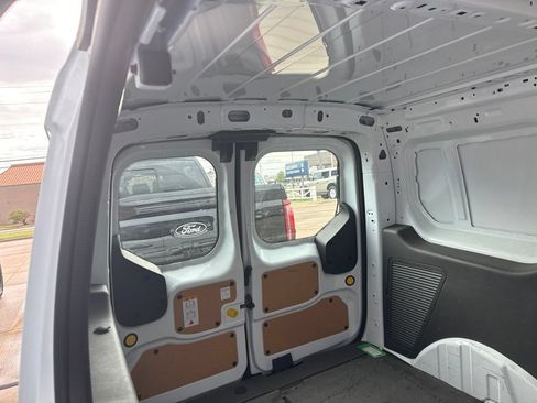 Used 2023 Ford Transit Connect XL FWD image 11