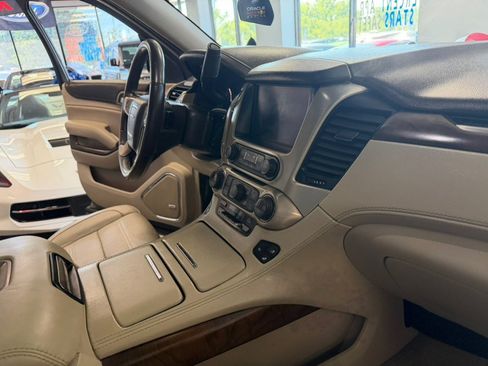Used 2018 GMC Yukon XL Denali AWD/4WD image 40