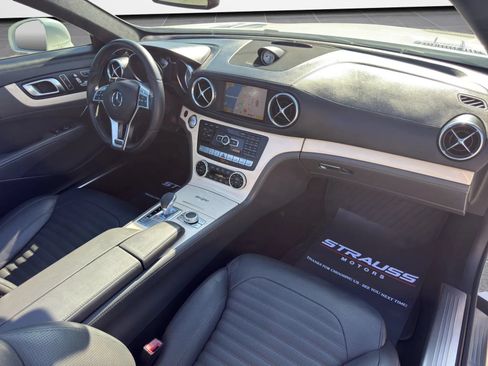 Used 2013 Mercedes-Benz SL 550 w/ Premium Pkg image 22