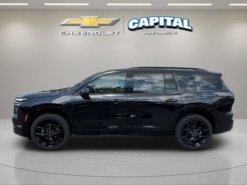 Used 2026 Chevrolet Traverse RS FWD image 2