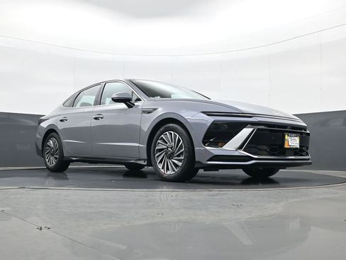 New 2026 Hyundai Sonata Limited image 23