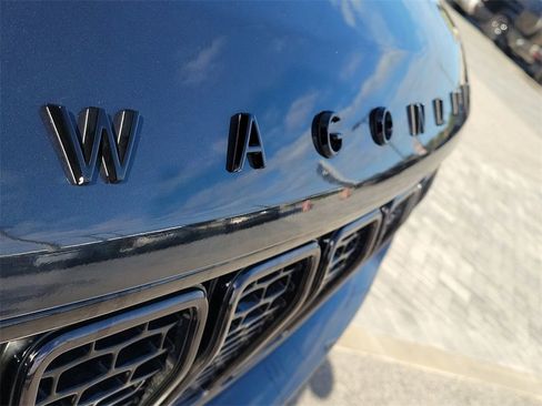 Used 2024 Jeep Wagoneer Series II image 9