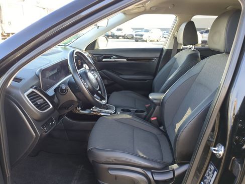 Certified 2024 Kia Seltos S image 16