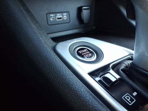 Certified 2023 Nissan Sentra SV image 21