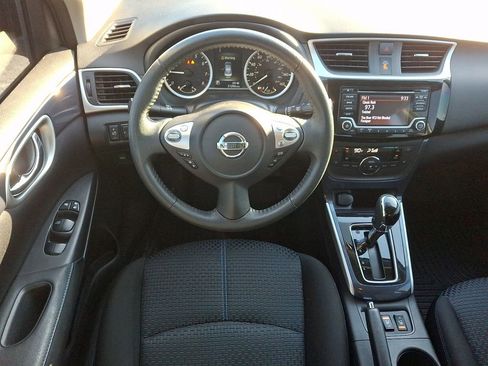 Used 2018 Nissan Sentra SR image 12