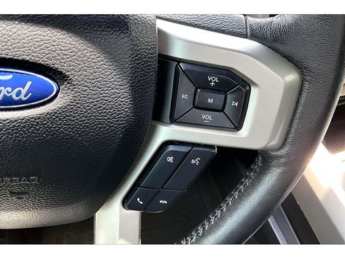 Used 2020 Ford F150 Lariat w/ Equipment Group 502A Luxury AWD/4WD image 26