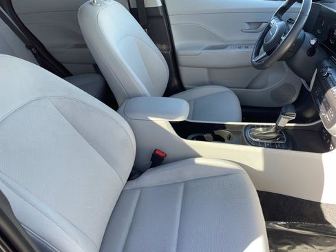 Certified 2025 Hyundai Kona SEL image 27