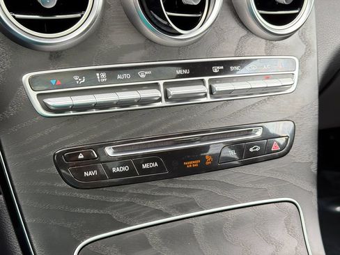Used 2018 Mercedes-Benz GLC 300 4MATIC image 21