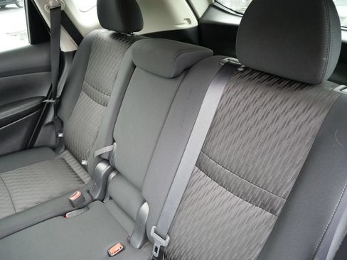 Used 2018 Nissan Rogue SV AWD/4WD image 25