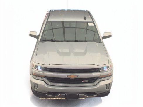 Used 2018 Chevrolet Silverado 1500 LT w/ All Star Edition AWD/4WD image 2