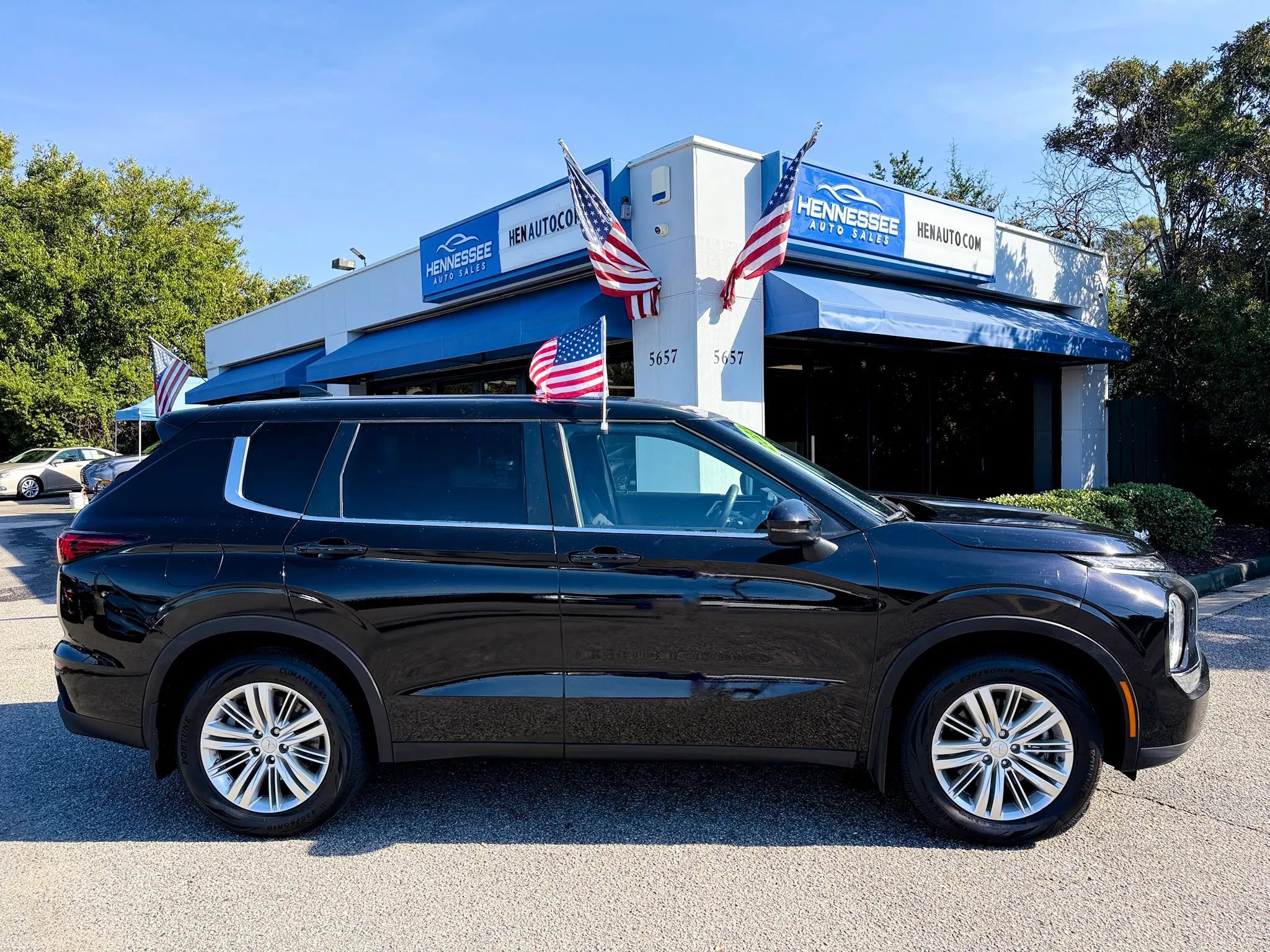 Used 2023 Mitsubishi Outlander ES AWD/4WD image 5
